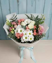 Букет цветов из:  Розы, Лизиантусы и Хризантемы в Арамиле