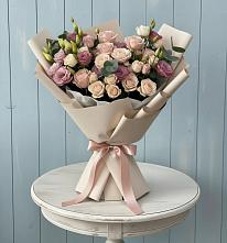 Букет цветов из:  Розы и Лизиантусы в Арамиле