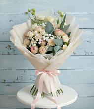 Букет цветов из:  Розы и Лизиантусы #REPLACE_PRED# Арамиле