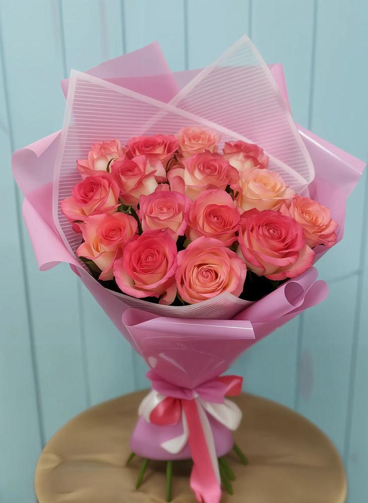 Букет 15 Розовых роз Равель в Арамиле