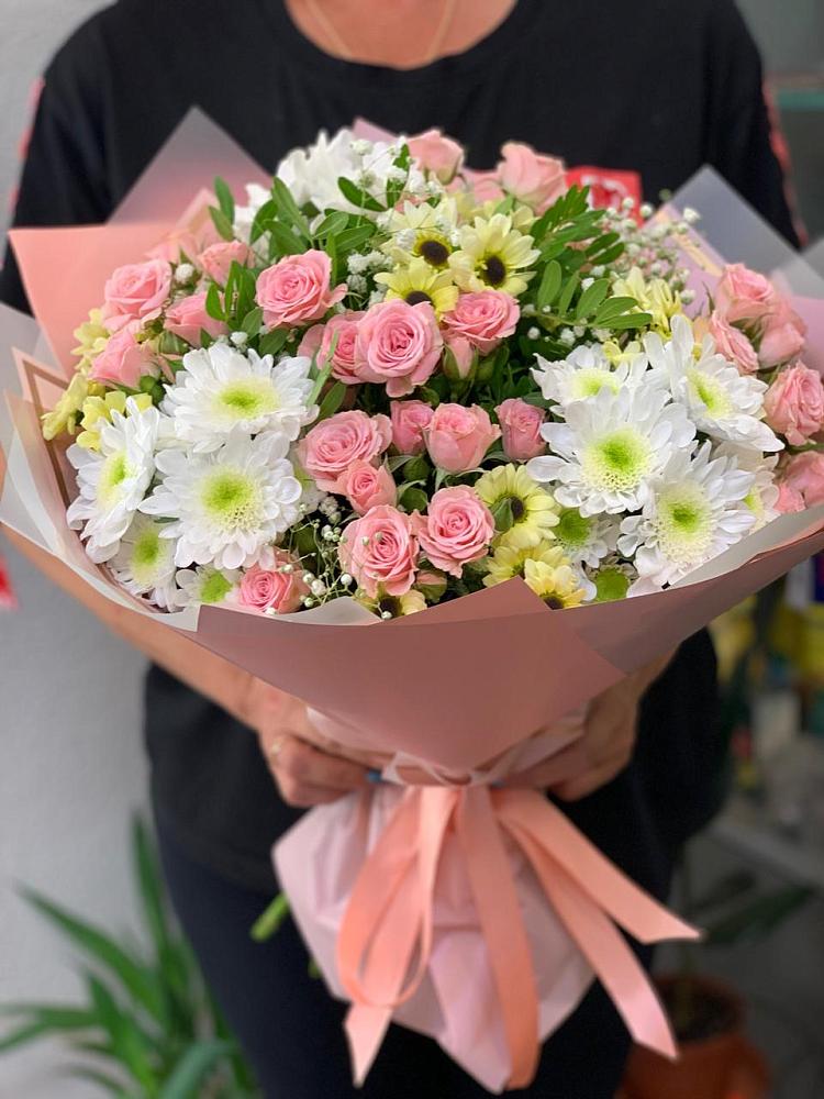 Букет цветов из: Розы и Хризантемы в Арамиле