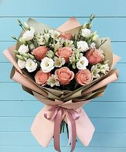 Букет цветов из:  Розы, Альстромерии и Лизиантусы в Арамиле