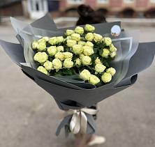 Букет Белые кустовые розы Солинеро в Арамиле