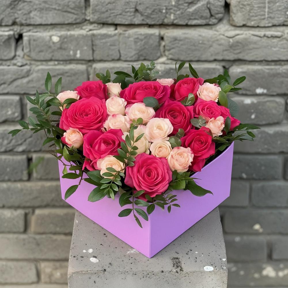 Цветочная композиция из Розы в коробке в Арамиле
