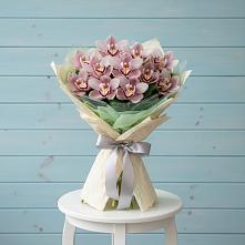 Букет цветов из:  Орхидеи и Розы в Арамиле