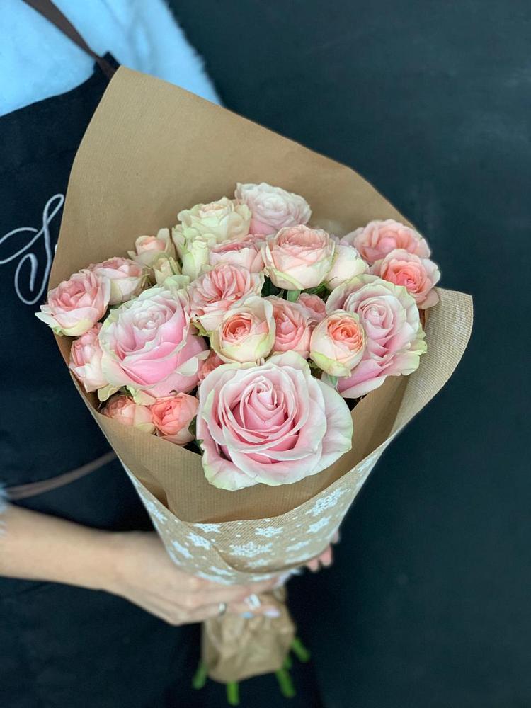 Букет цветов из: Хризантемы и Розы в Арамиле