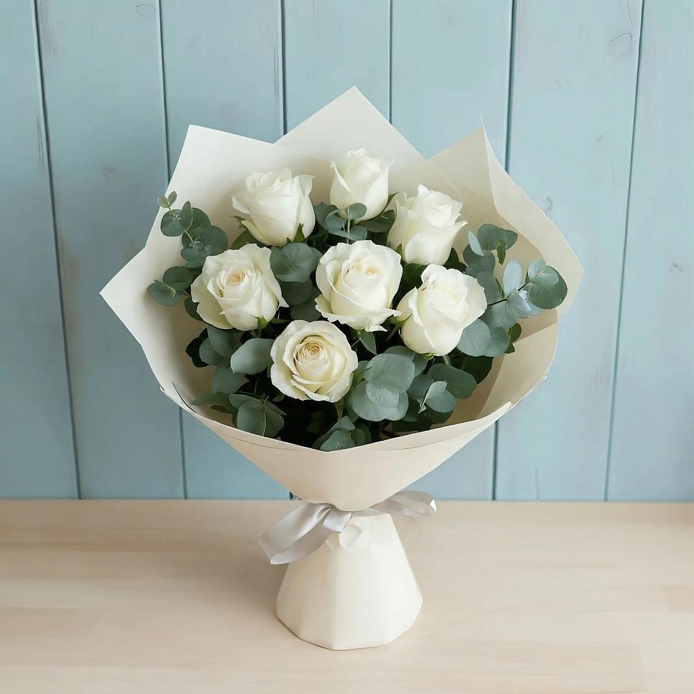 Букет Белые розы в Эвкалипте в Арамиле
