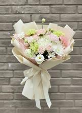 Букет цветов из:  Гвоздики, Розы, Лизиантусы и Хризантемы в Арамиле