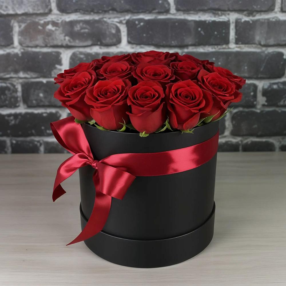 Цветочная композиция из Розы в шляпной коробке в Арамиле