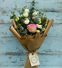 Букет цветов из:  Розы и Лизиантусы в Арамиле