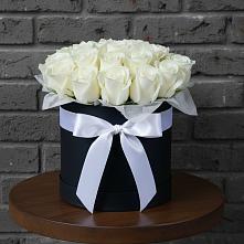 Цветочная композиция из Розы в шляпной коробке в Арамиле