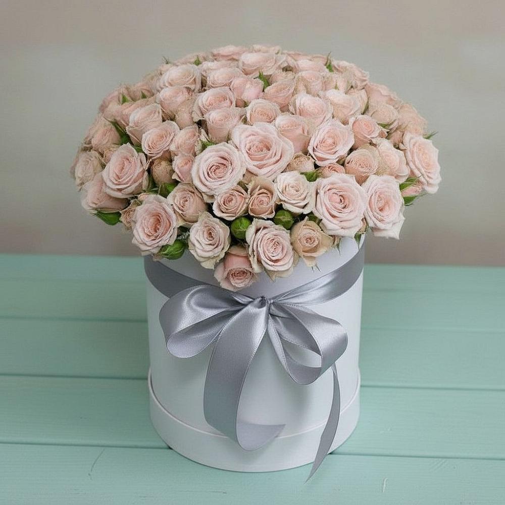 Цветочная композиция из Розы в шляпной коробке в Арамиле